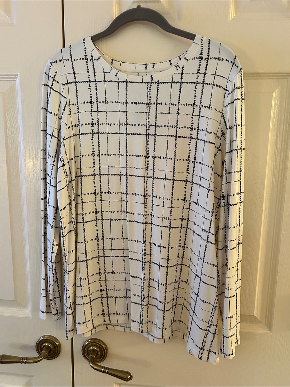 CHICOS English cream Long-Sleeve Grid Print Top